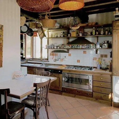 Sleeps 6 Pool Wifi Villa